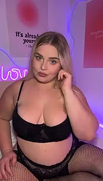 April_Vancee Adlı Modelin Web Kamerası Şovu