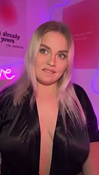 April_Vancee's Live XXX Chat