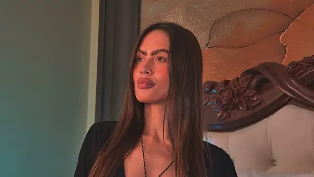 Amanda_River Adlı Modelin Canlı XXX Sohbeti