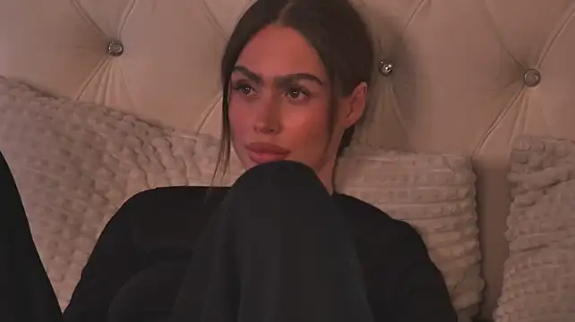 Amanda_River Chat XXX in diretta