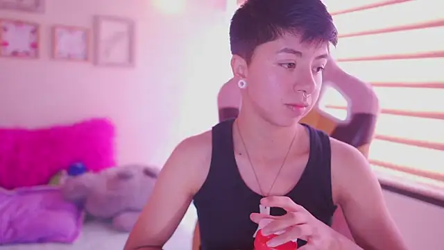 Chat XXX en directo de tommy_blue