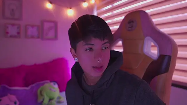 tommy_blue 라이브 XXX 채팅