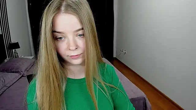 SirenaDoll: απευθείας συνομιλία ΧΧΧ