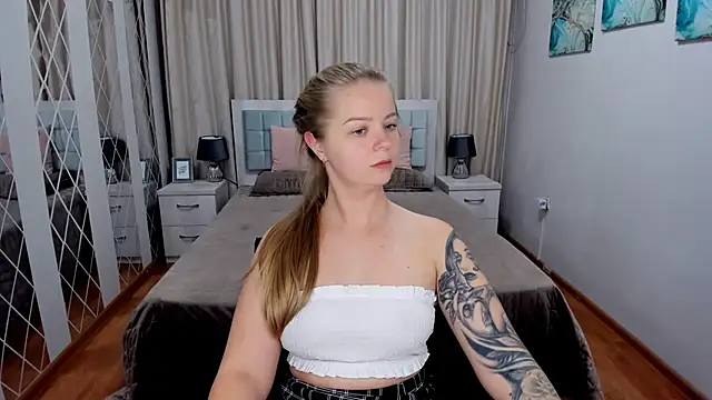 SirenaDoll – Live XXX-chat