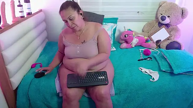 scarlettbooty élő XXX-chatje