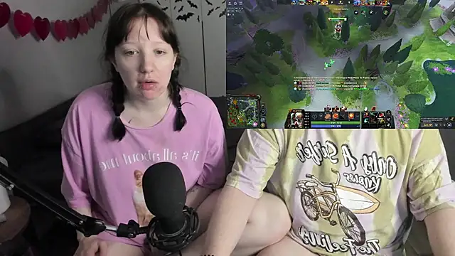 JayMollyy Chat XXX in diretta