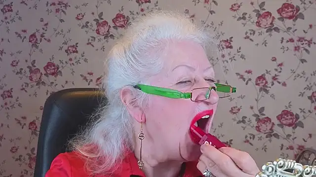 Maya_Mayflower's Webcam Show