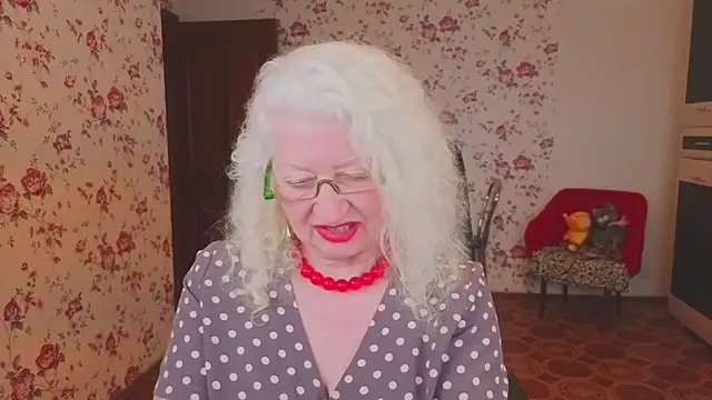 Maya_Mayflower: онлайн-секс-чат