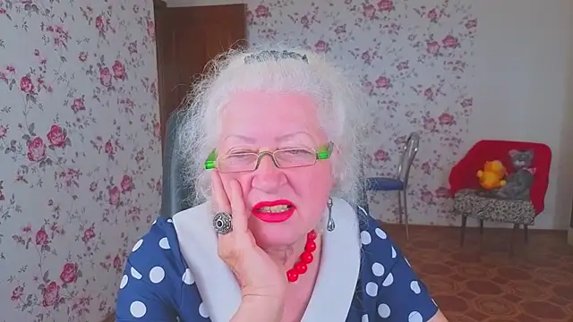 Pokazy przed kamerką – Maya_Mayflower