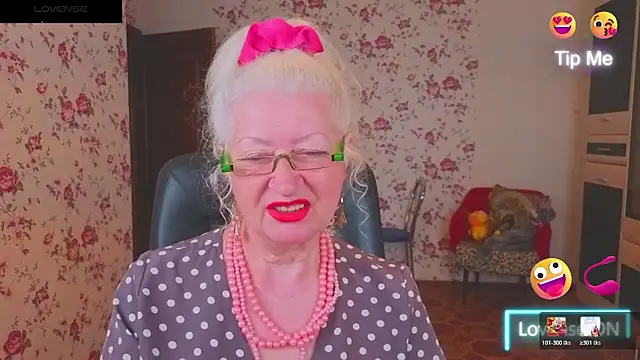 הופעת וובקאם של Maya_Mayflower