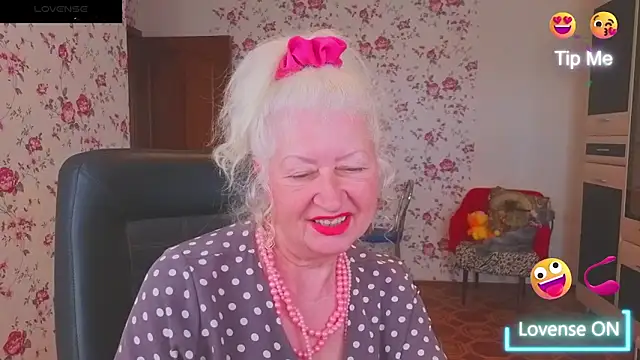 Maya_Mayflower élő XXX-chatje