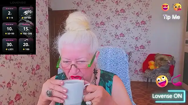 Maya_Mayflower: онлайн-секс-чат