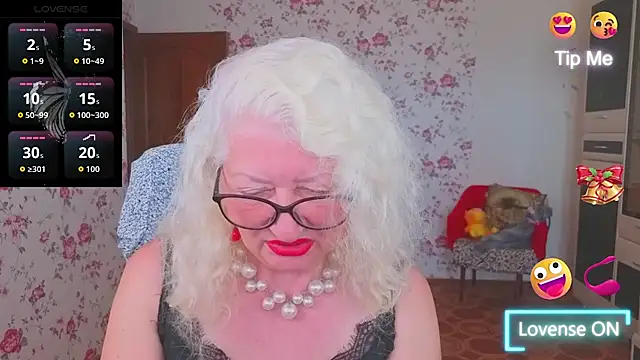 Chat +18 de Maya_Mayflower ao vivo