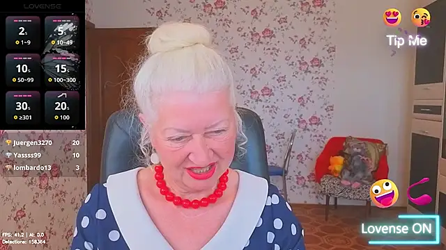 Pokazy przed kamerką – Maya_Mayflower