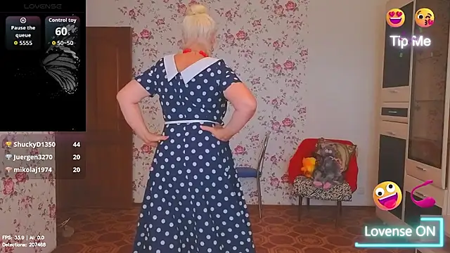 Maya_Mayflower's Live XXX Chat