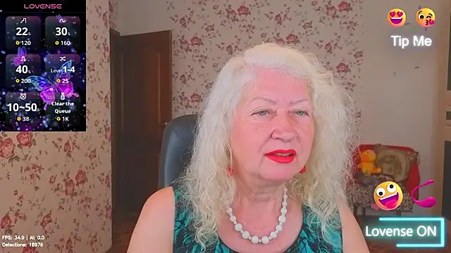 Maya_Mayflower Show in webcam