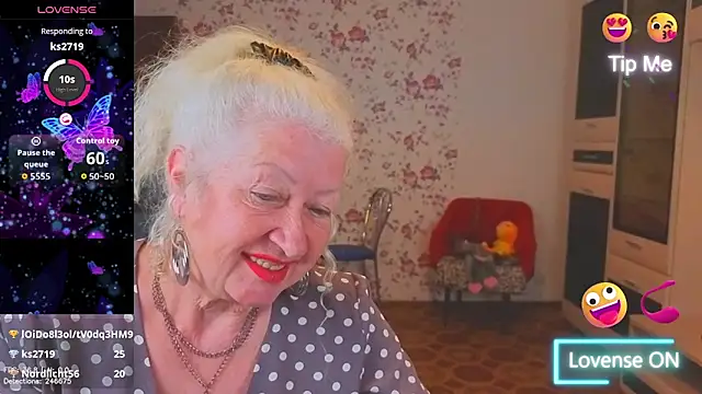 Maya_Mayflower's Live XXX Chat