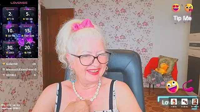 Maya_Mayflower's Live XXX Chat
