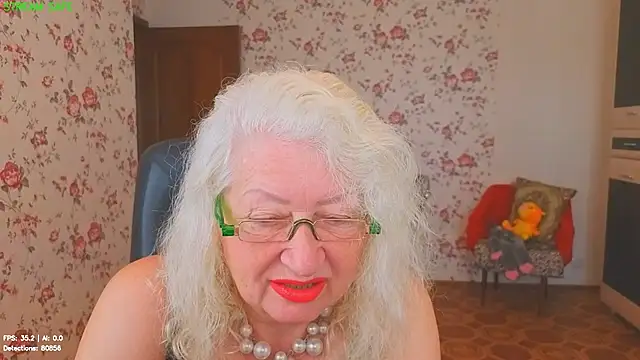 Maya_Mayflower webcam show
