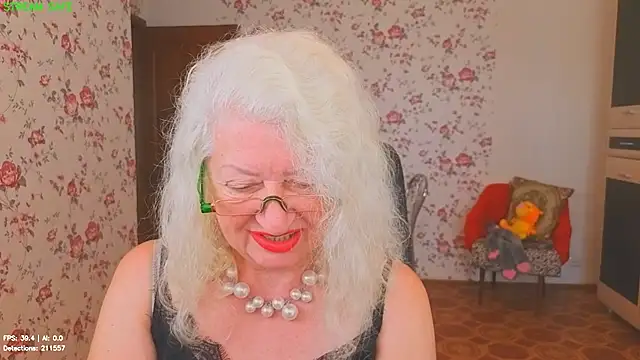 Maya_Mayflower's Live XXX Chat
