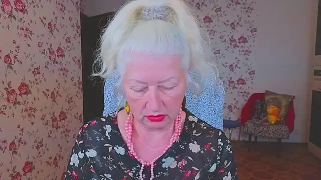 Pokazy przed kamerką – Maya_Mayflower