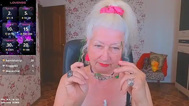 Chat +18 de Maya_Mayflower ao vivo