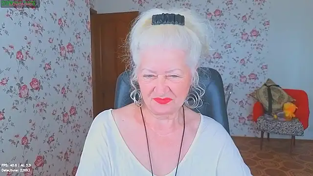 Maya_Mayflower webcam show