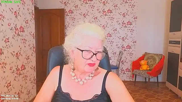 Maya_Mayflower's Live XXX Chat