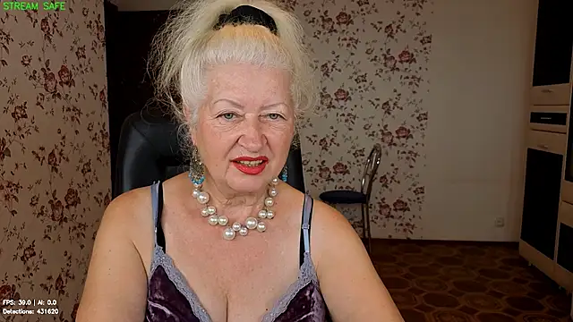 Maya_Mayflower Chat XXX live