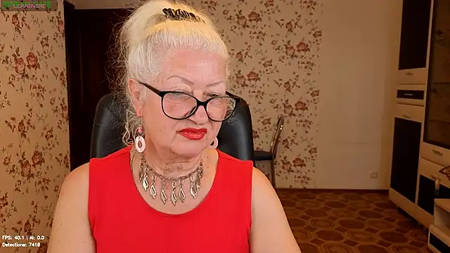 Chat +18 de Maya_Mayflower ao vivo