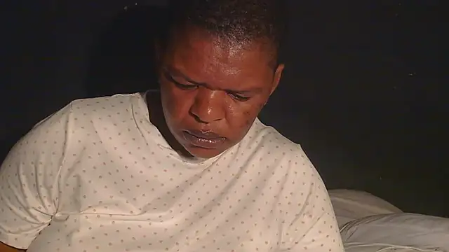 Czat XXX na żywo – ebony_rose11