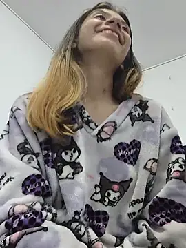 KratosAfroditacs' Live XXX Chat
