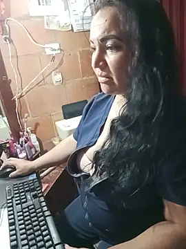 isis_milove Chat XXX in diretta