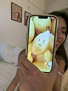 ZaraLuuv's Live XXX Chat