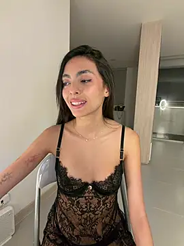 Chat XXX en directo de ZaraLuuv