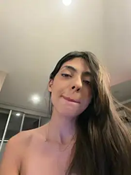 ZaraLuuv's Live XXX Chat