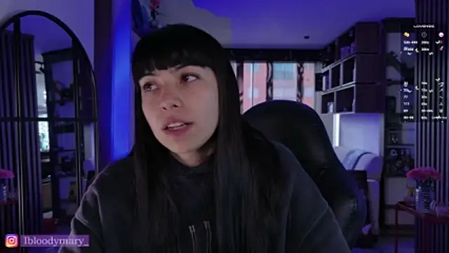 Pokazy przed kamerką – Saraa_Desiree