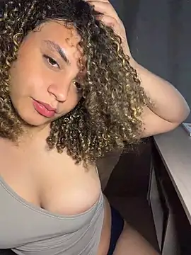 KittyTwerk_2 Adlı Modelin Canlı XXX Sohbeti