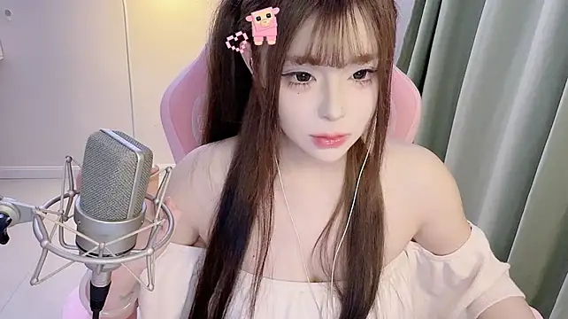 kissdidiovo Adlı Modelin Canlı XXX Sohbeti