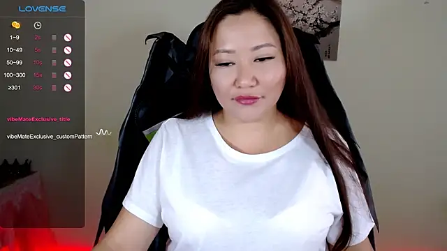 Chat +18 de LisaAsianFlower ao vivo