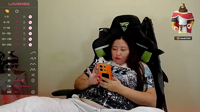 Show de LisaAsianFlower na webcam