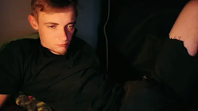 Ilovepussy1911's Live XXX Chat