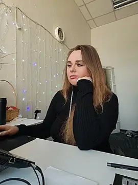 Juicy_PeachLux Adlı Modelin Canlı XXX Sohbeti