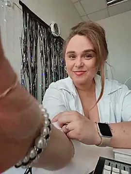 Juicy_PeachLux – Naživo XXX chat