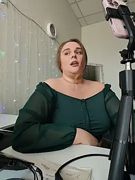 Chat +18 de Juicy_PeachLux ao vivo
