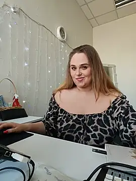 Chat +18 de Juicy_PeachLux ao vivo