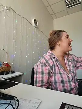 Juicy_PeachLux's Live XXX Chat