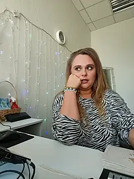 Juicy_PeachLux's Live XXX Chat