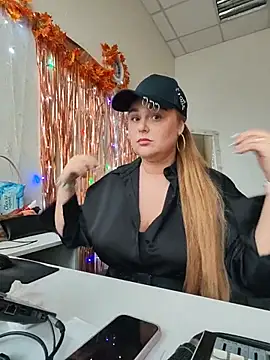 Juicy_PeachLux Webcam Show