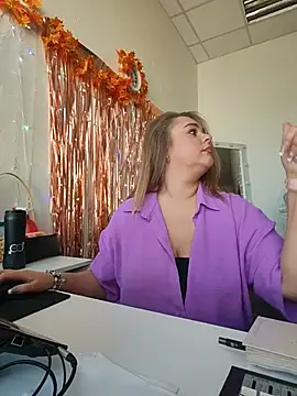Juicy_PeachLux Webcam-Show